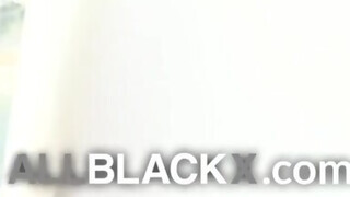 AllBlackX - Lala Ivey a méretes csöcsű zsenge