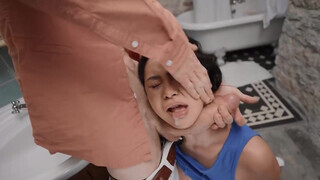 Brazzers - Ella Knox a gigászi picsájú latin amerikai nőci
