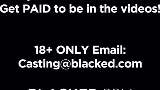 BLACKEDRAW - Lucy beleül a termetes faszba