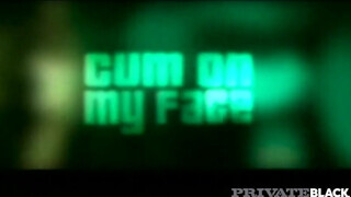 PrivateBlack - Lorrayne cumizza a hímvesszőt