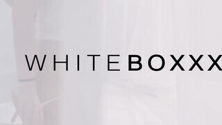 WHITEBOXXX - Tinédzser lányok édeshármasban