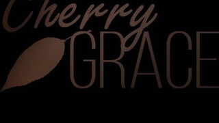 Cherry Grace nagyon izgató fehérneműben