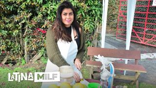 Carmen Lara éhes milf cuncija kap mély baszást forró felvétel és dugás közben