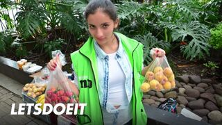 Dél Amerikai milf mary gomez arcára spriccel a forró dugás után